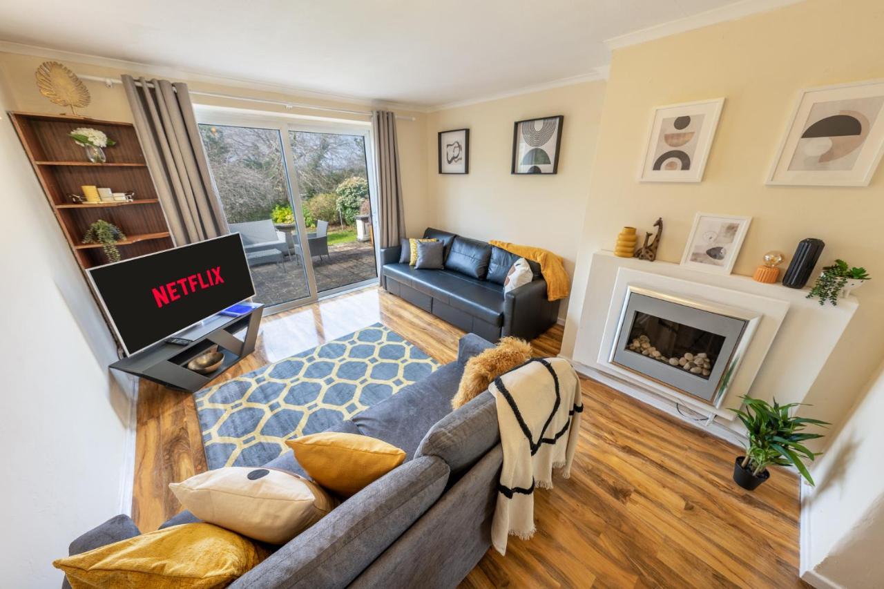Pierocks Carver Entire House, Hot Tub & Wifi High Wycombe Zewnętrze zdjęcie